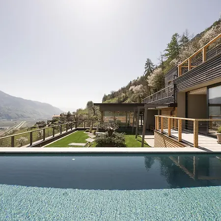 Aqualis 4*