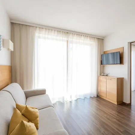 Aqualis Aparthotel